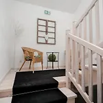 Zielone Wzgórze Nocleg ze śniadaniem 3*