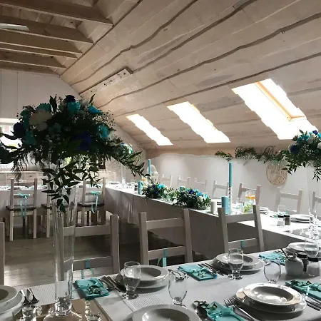 Zielone Wzgorze Oda ve Kahvaltı 3*